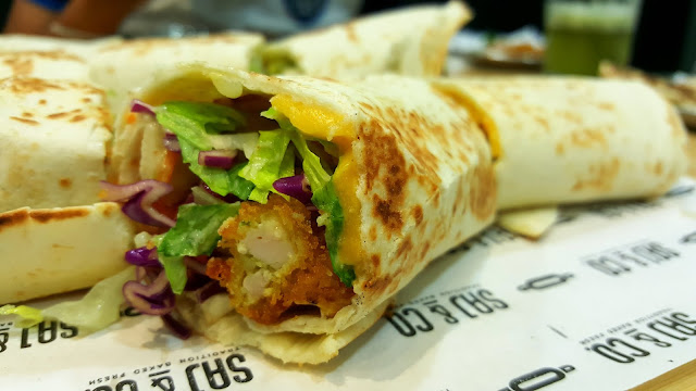 food blogger dubai saj & co crispy chicken wrap