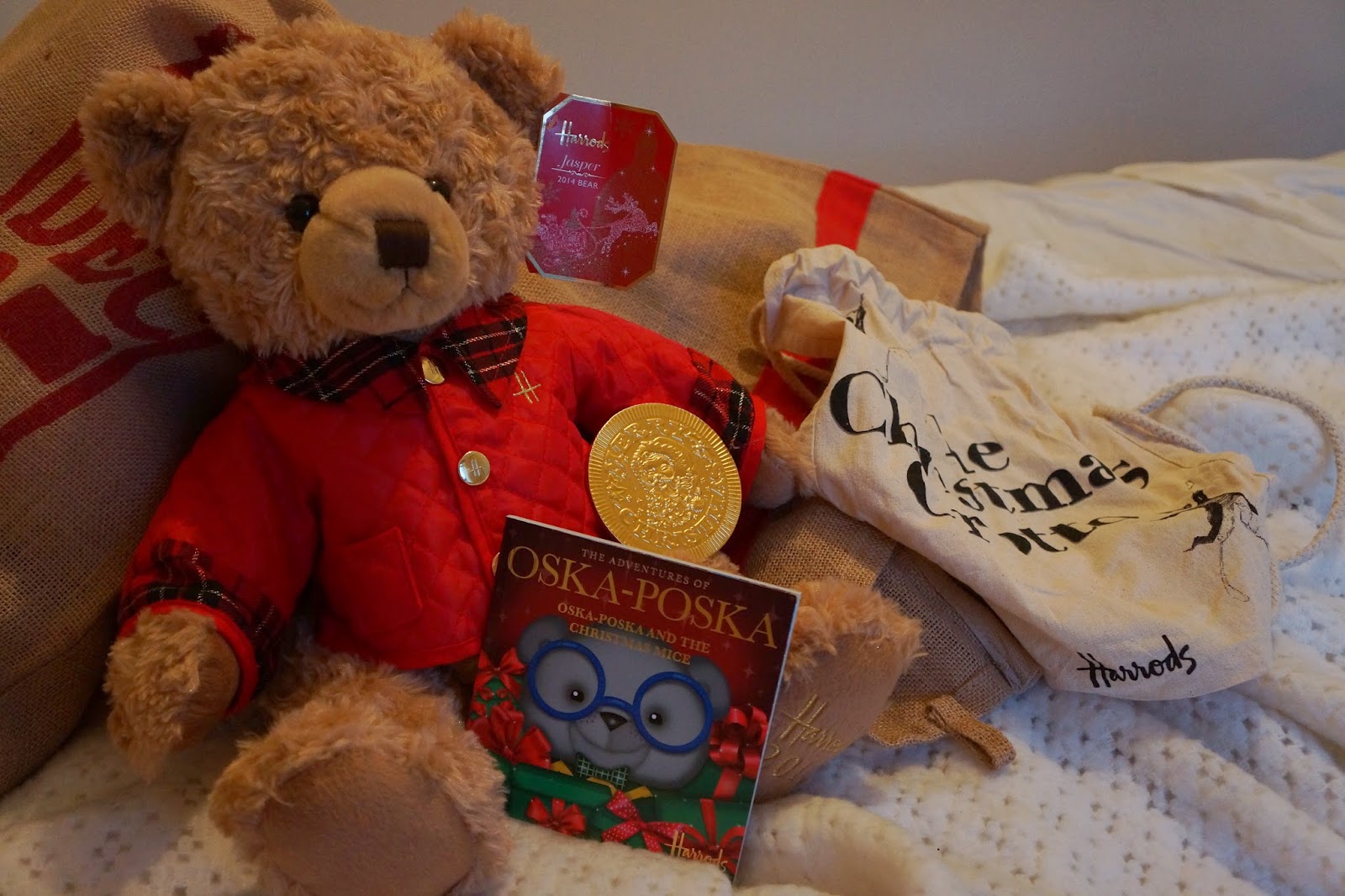 harrods christmas santa's grotto 2014 gift bag coin book jasper teddy bear