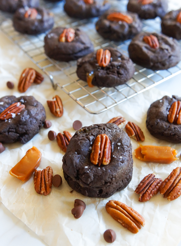 Chocolate Turtle Cookies | bakeat350.net