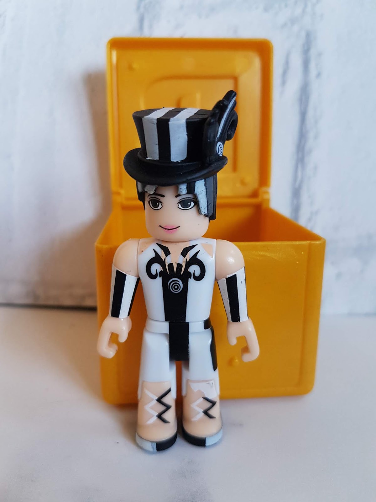 Mummy Of 3 Diaries Roblox Celebrity Series 1 Review