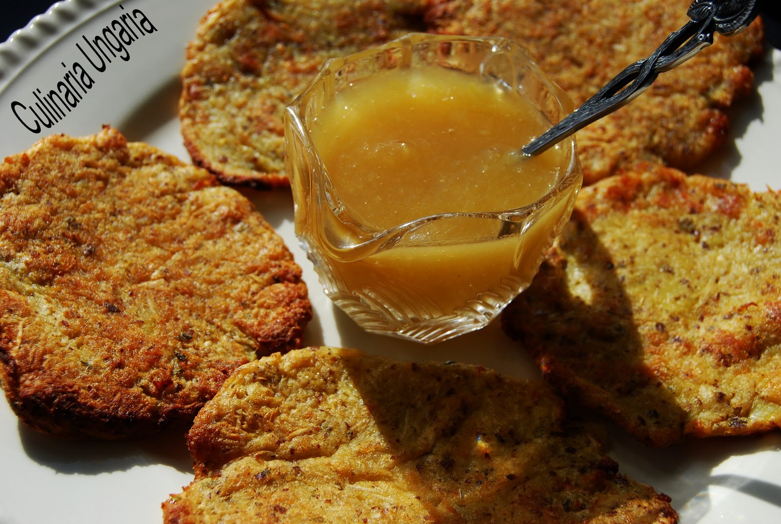 Culinaria Ungaria: Pastinaken-Reibekuchen mit Apfelmus