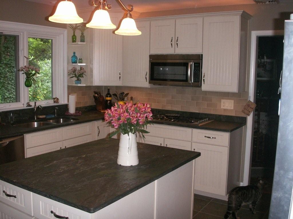 Cottage kitchen backsplash. use arrow keys to view more kitchens ...