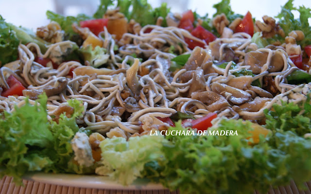 Ensalada Tibia Con Niscalos Y Anguriñas