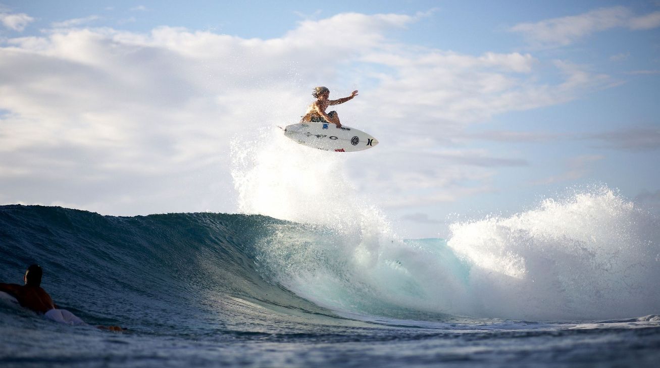 The Blue Arrow surfing jump up