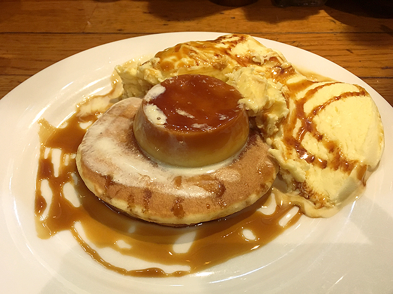 紅鹿舎のプリンクリームホットケーキ第二形態