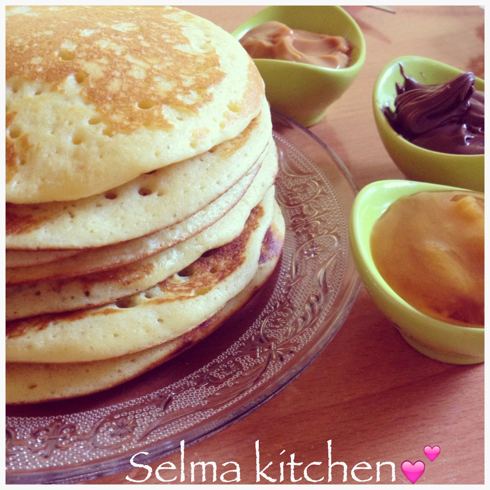 Selma Kitchen Pancakes au babeurre.Pancakes simple,rapide et delicieux...