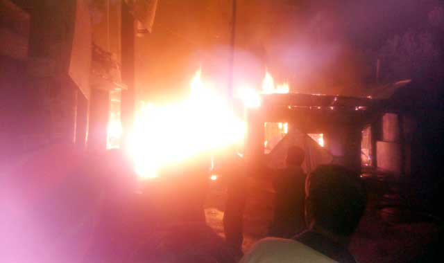 Islampur cotton factory devastating fire ইসলামপুরে তুলার কারখানা ভয়াবহ অগ্নিকান্ড