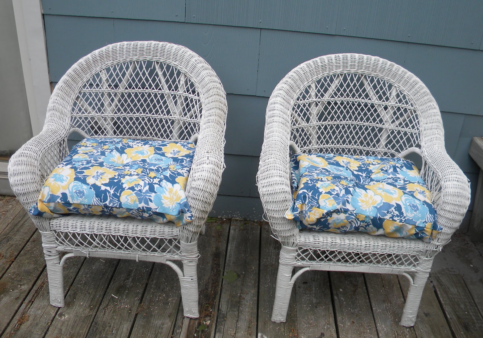 Jessica's Paper Petals Wicker chair redo