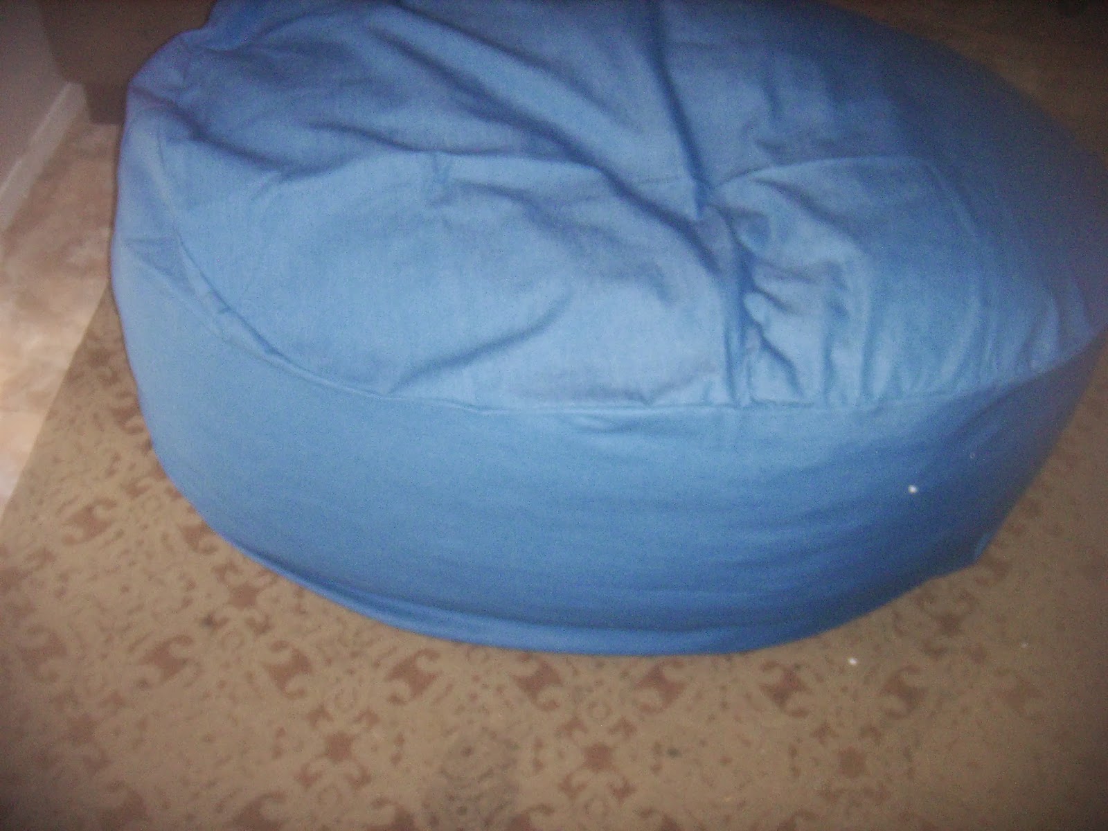Mommie of 2 The Bean Bag Chair Outlet Review
