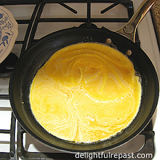 Perfect Scrambled Eggs - Giveaway Le Creuset Nonstick Fry Pan / www.delightfulrepast.com