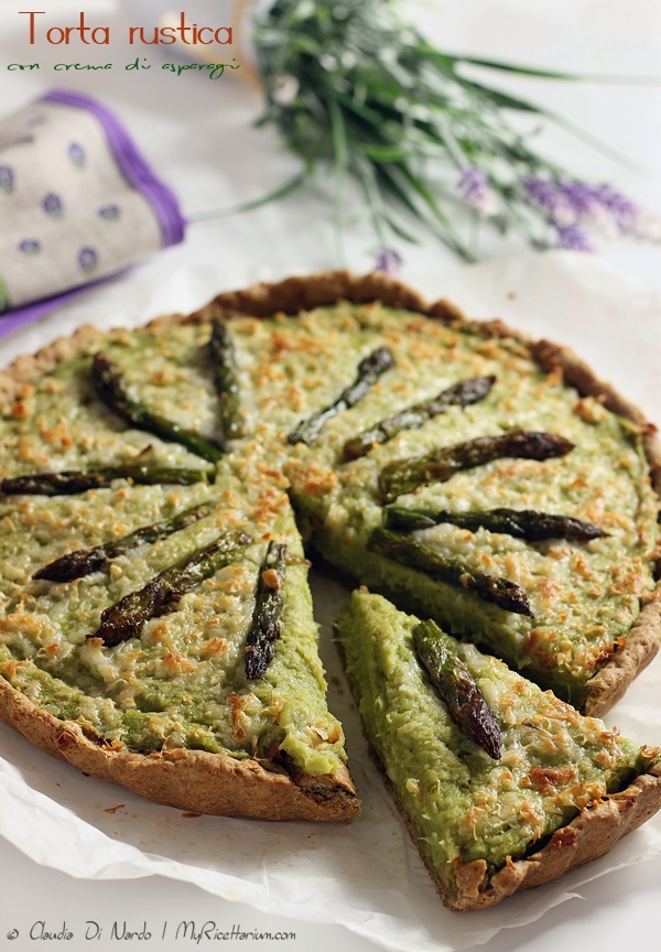 Torta rustica con crema di asparagi