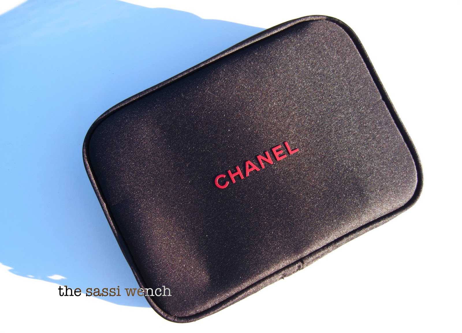 from Sassi, who lived it... Chanel Holiday 2011 Makeup Brush Set Les