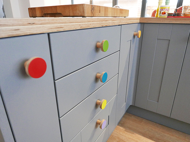 colourful cabinet wodoen knobs
