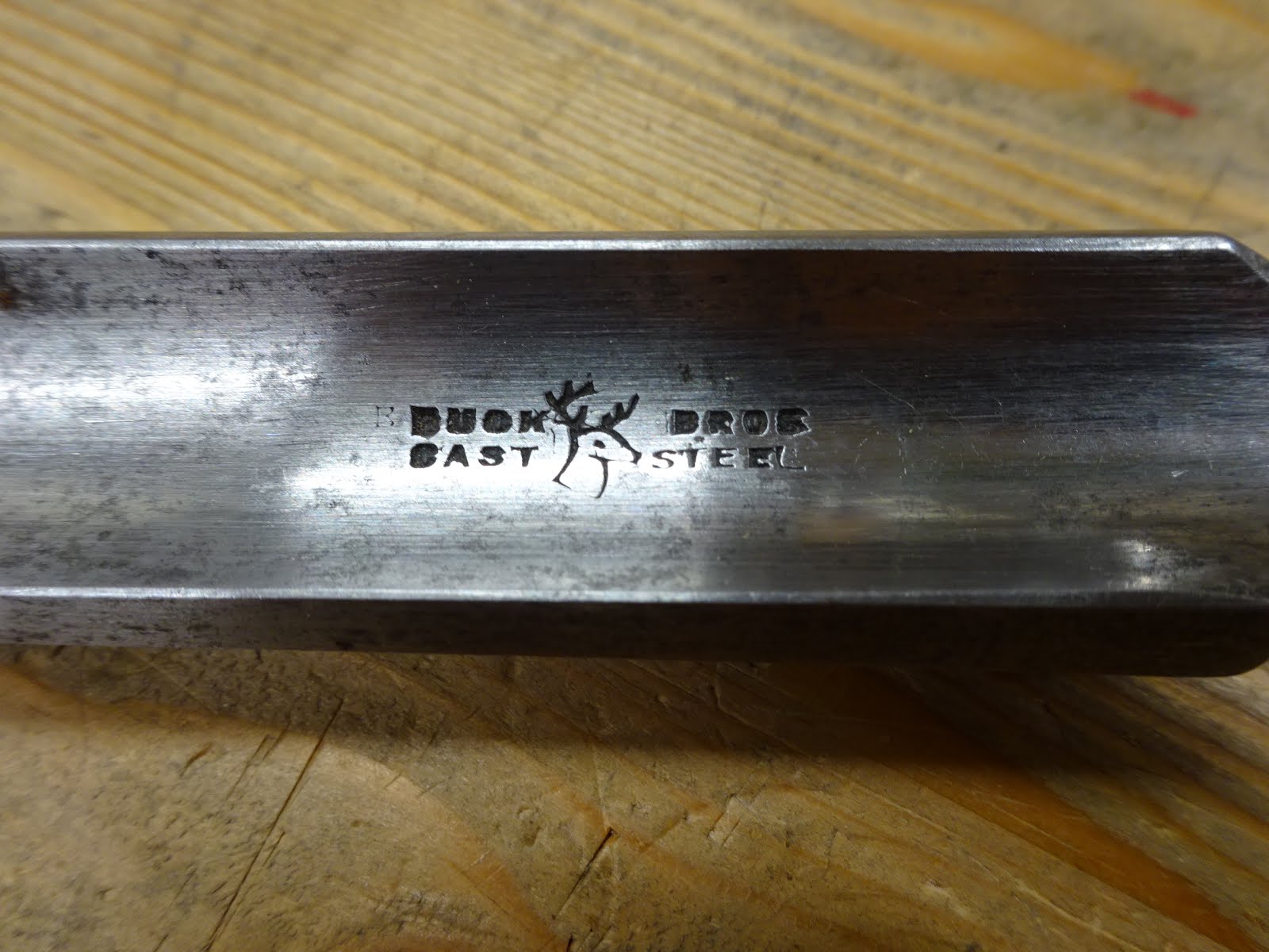 Woodworking in a Tiny Shop Sharpen an Incannel Gouge The Cheating Way