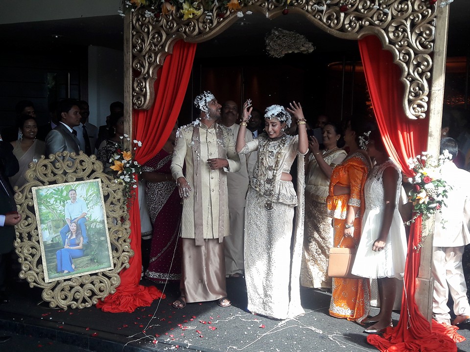 Palitha Range bandara's daughter Wedding Sri Lanka Hot Picture Gallery.