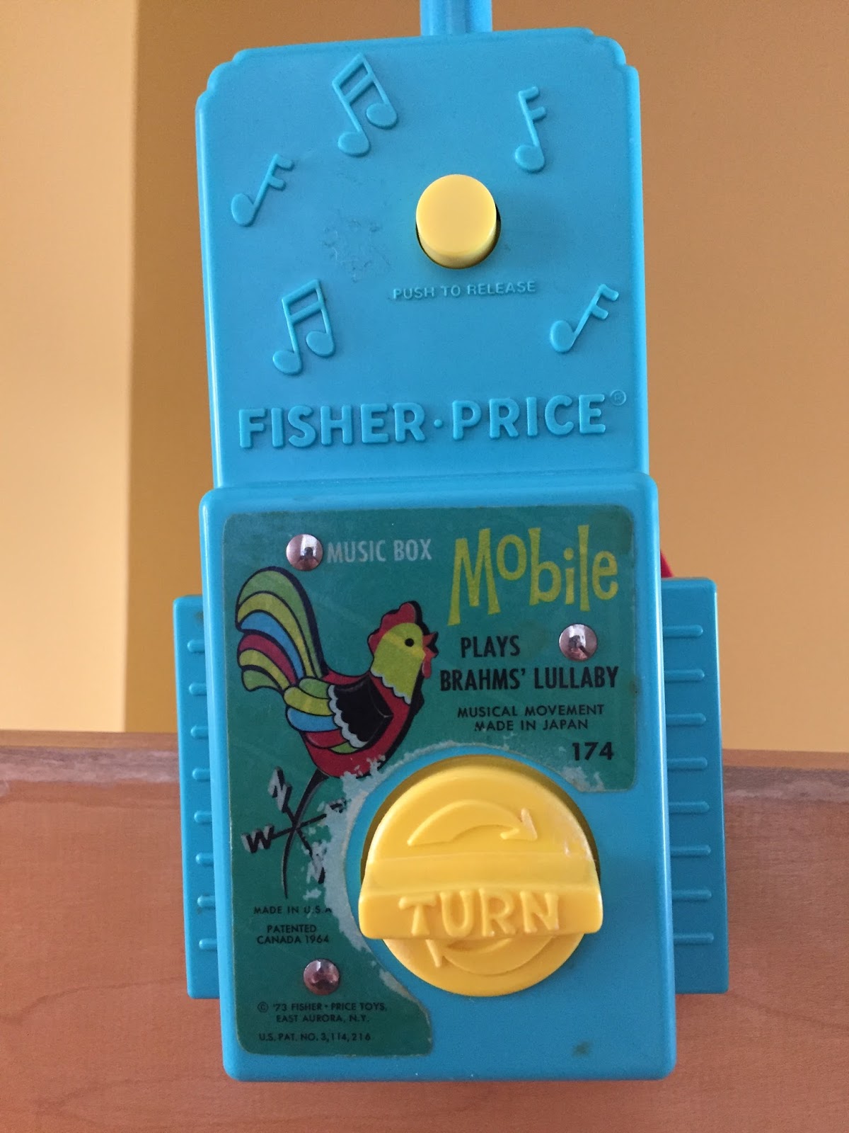 ART OF MAKENOIZE Vintage mobiles //// FisherPrice & IRMI COMPANY