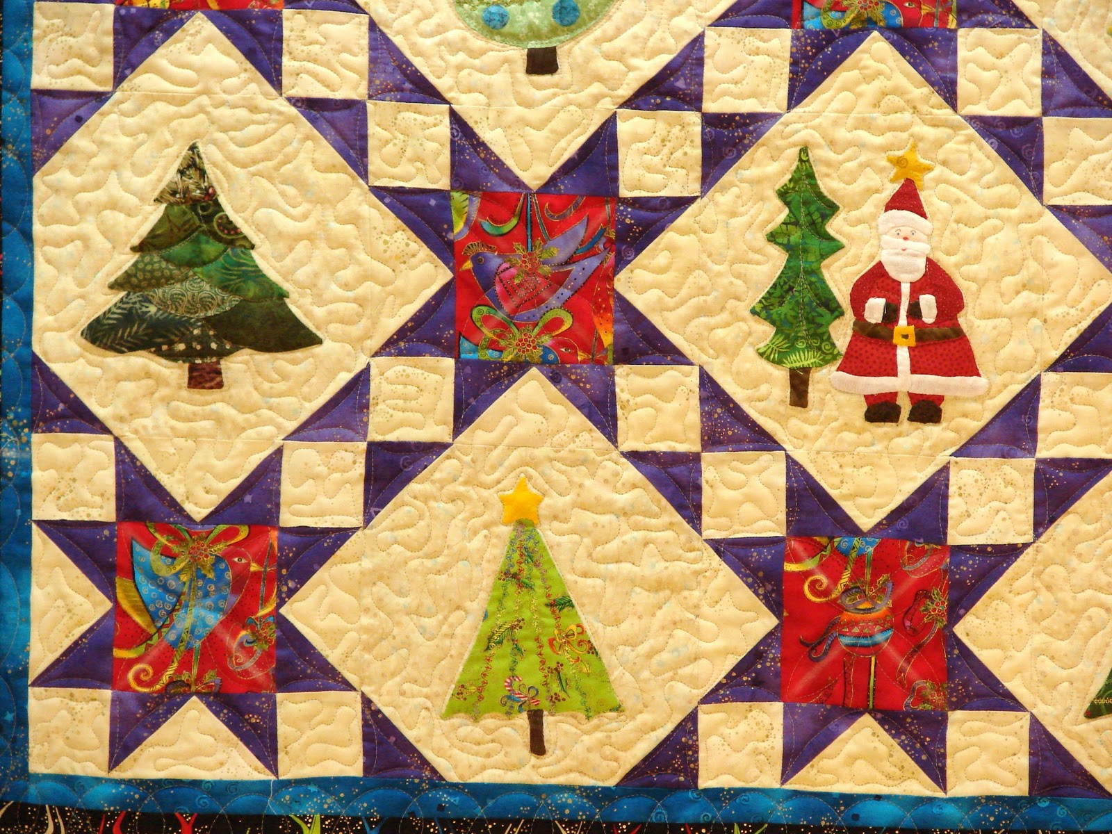 Quilt Vine Christmas Quilt
