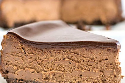 CHOCOLATE CHEESECAKE