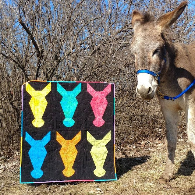 Hee-Haw quilt pattern for a fun and whimsical wonky donkey quilt