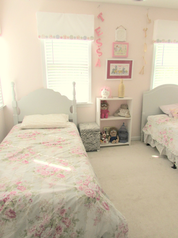 LoveOlympiaJune: A Very Pink Bedroom with some Light Blue Accents