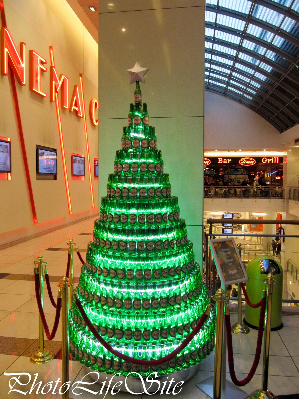 PhotoLifeSite WW Beer Bottle Christmas Tree LINKY