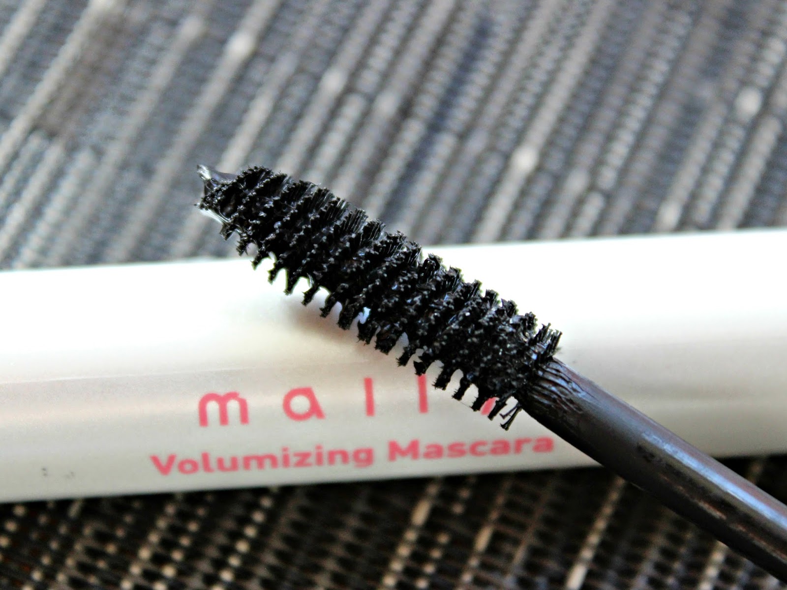 A picture of the Mally Volumizing Mascara