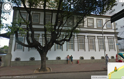 Fachada Neoclássica já reformada, da Residência Cardinalícia, hoje Morada dos Cardeais. Imagem Google Maps. Blog Rafael Dantas, Bahia
