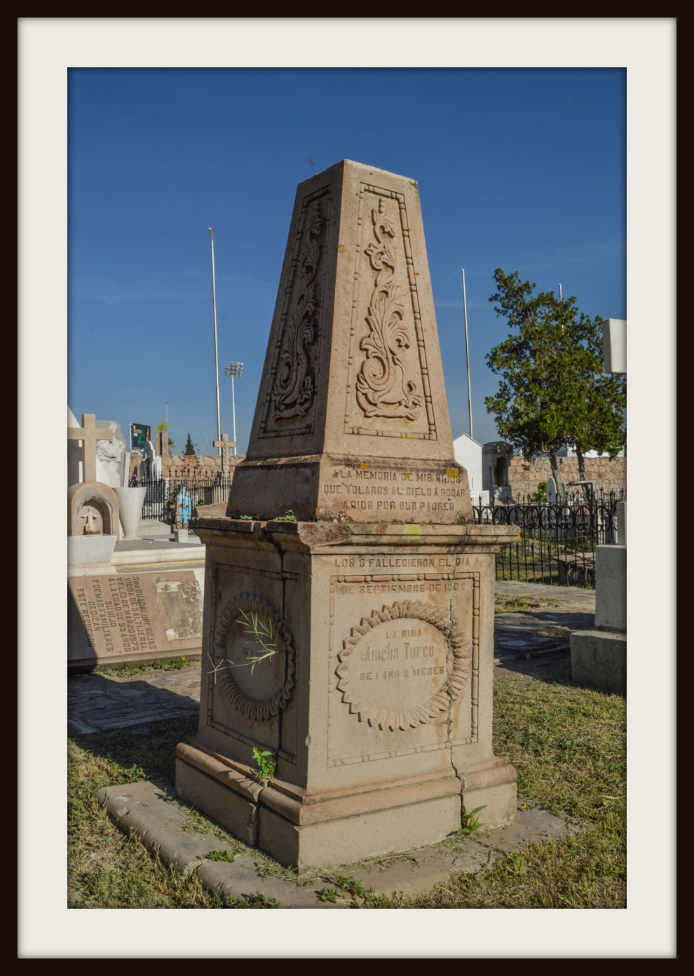 Cementerios de México Clasificación de Tumbas Mexicanas