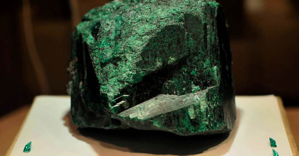 The Largest Emerald Crystal in the World Geology In