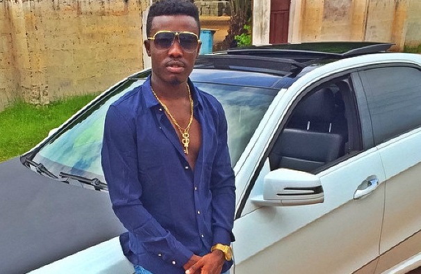 PHOTOS: Criss Waddle flaunts His New Car
