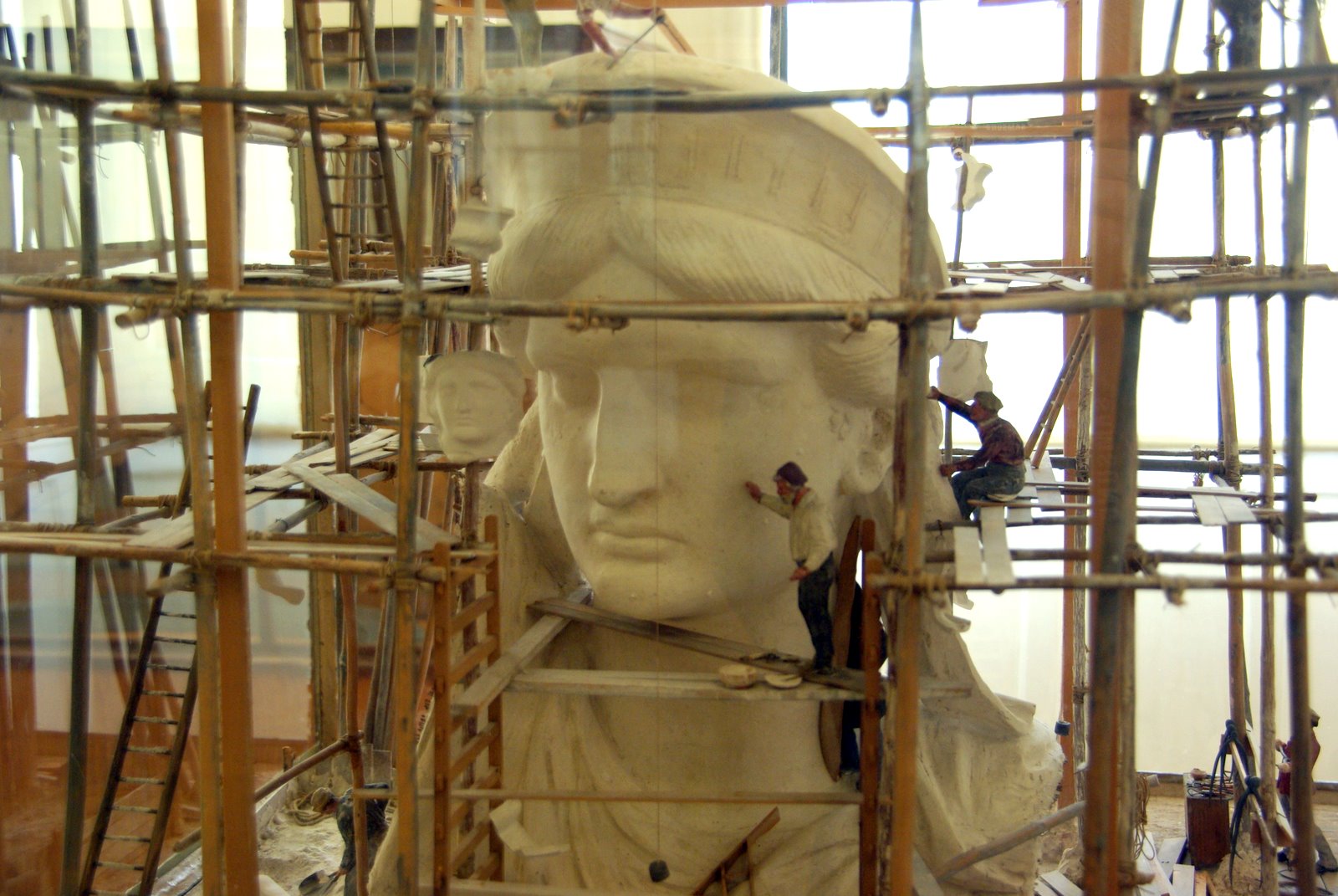 ParisDailyPhoto (making of) Statue of Liberty