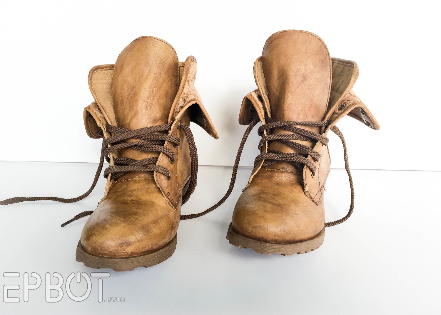 EPBOT How To Make Vinyl Boots Look Like Aged Leather