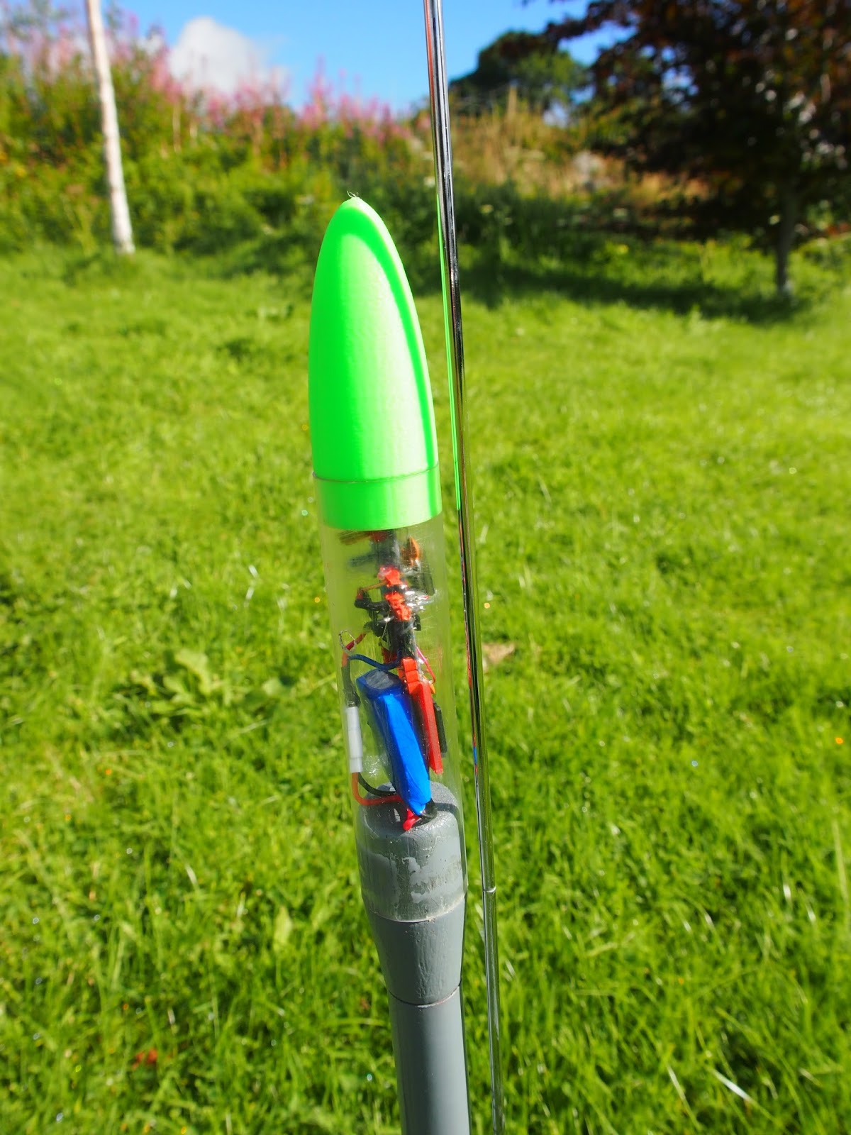 Concretedog Test flights! Rockets and DIY altimeter hardware.