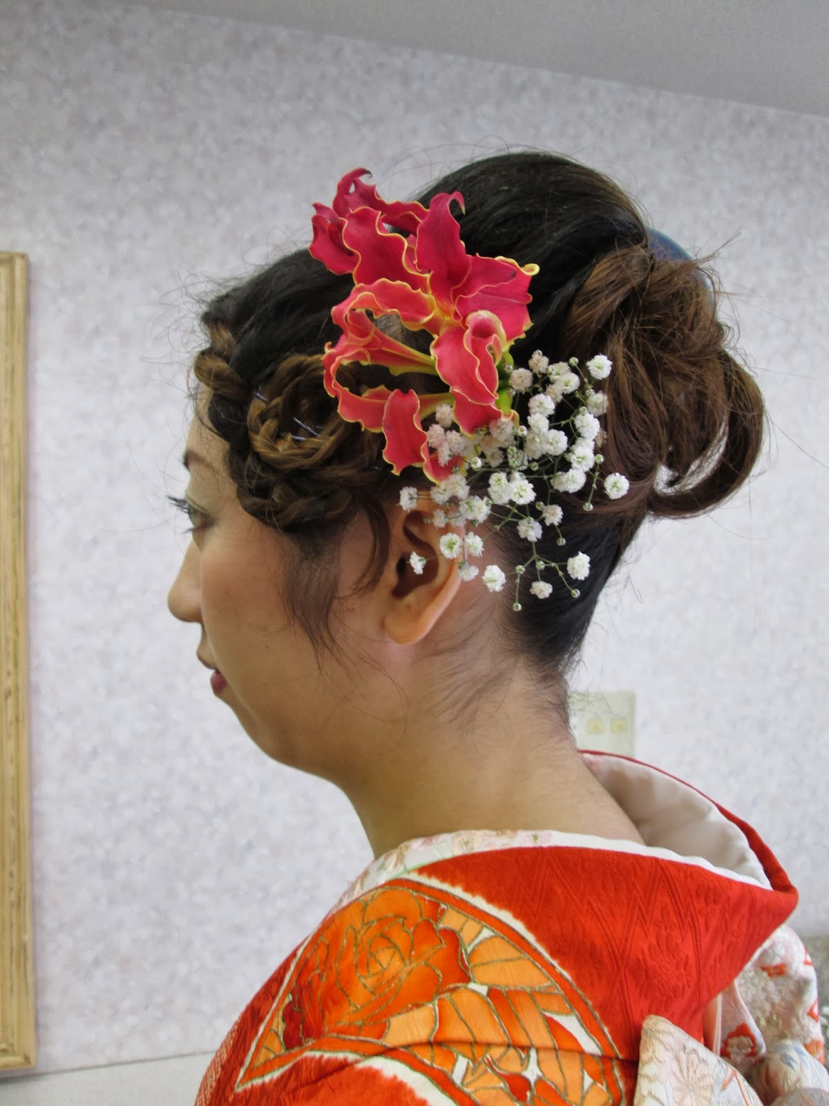 Paphioのつぶやき 成人式は 生花の髪飾りで 美しさを最大限に引き出します