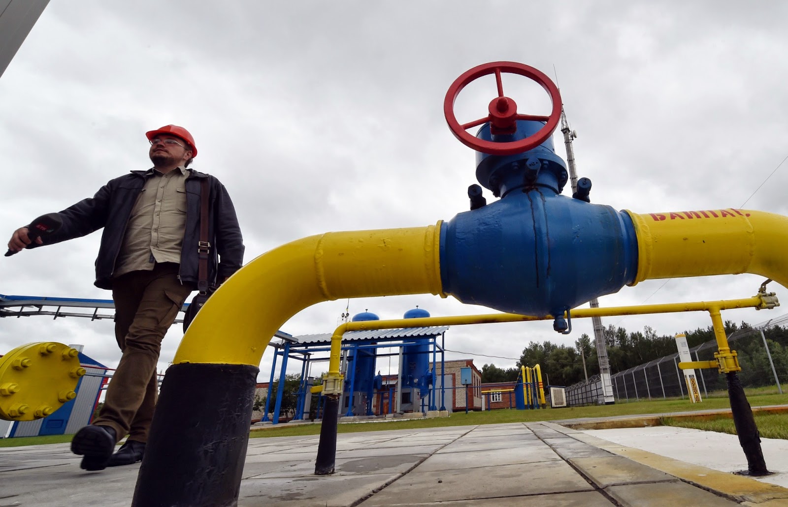 Словакия и Украина начали тестовую прокачку газа в реверсном направлении.