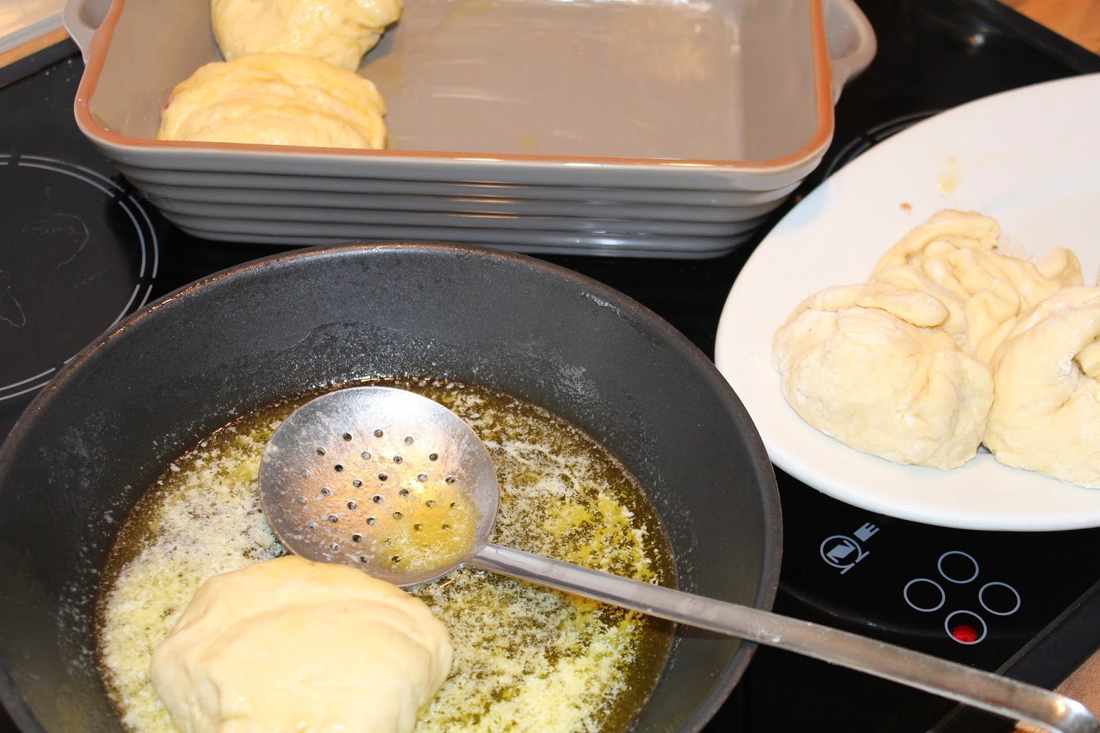 StadtLandLebenslust: Buchteln mit Marmeladenfüllung