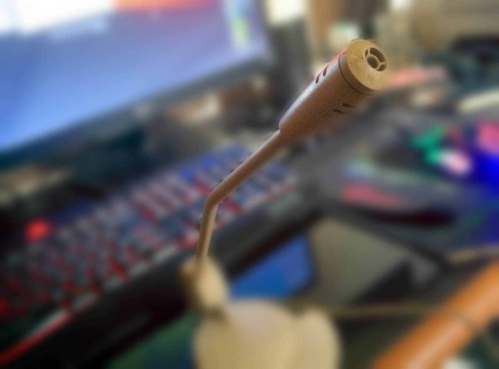 Tips Cara Mengeluarkan Suara Mic Di Speaker Kita Ardnesia