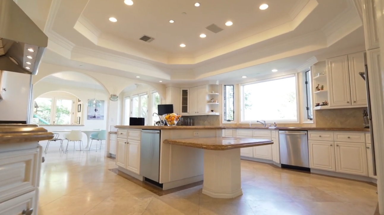 11971 Lockridge Estate Rd, Studio City, CA vs. Mansion Interior Design Tour