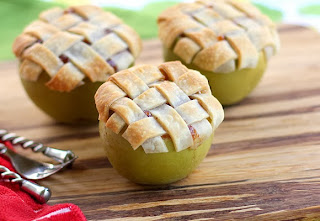 http://www.handimania.com/cooking/apple-lattice-pies.html