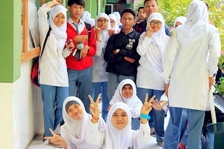 SMA AL-IRSYAD TEGAL Mona hadromi