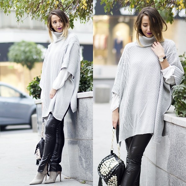 http://lookbook.nu/manuella Niki Belle 2015 Fall Grey Long Sleeve Loose Sweater Poncho