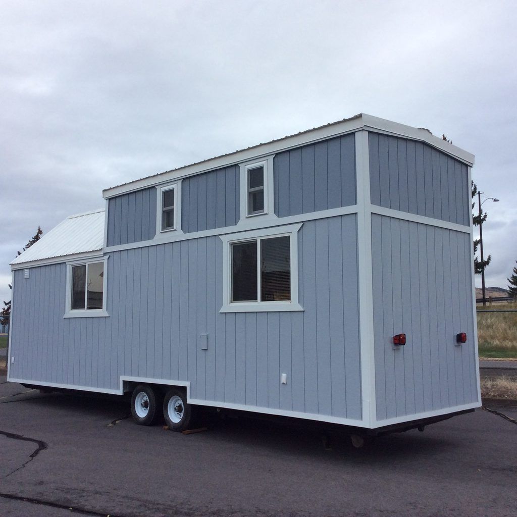 TINY HOUSE TOWN Klamath Falls Tiny House (410 Sq Ft)