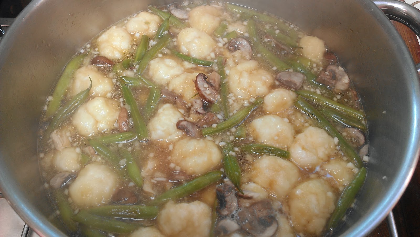 Sailing Luna Sea : Boat Food! - Chicken &/or Veggies and Dumplings.