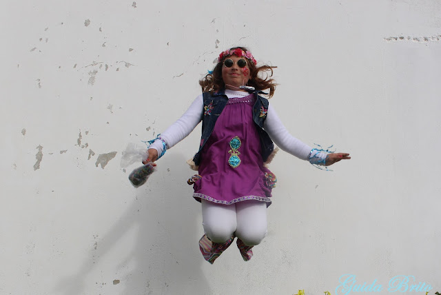 Carnaval de Sines- Grupo folião "Os Imaginários"- Parte II Parede com pessoa