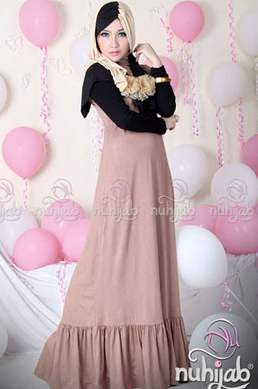 Aneka Model Hijab Trendy Untuk Lebaran merupakan salah satu model dan desain hijab modern yang pastinya akan sangat dicari oleh Aneka Model Hijab Trendy Untuk Lebaran