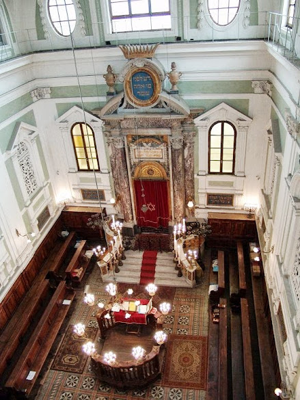 The main room of Siena's synagogue