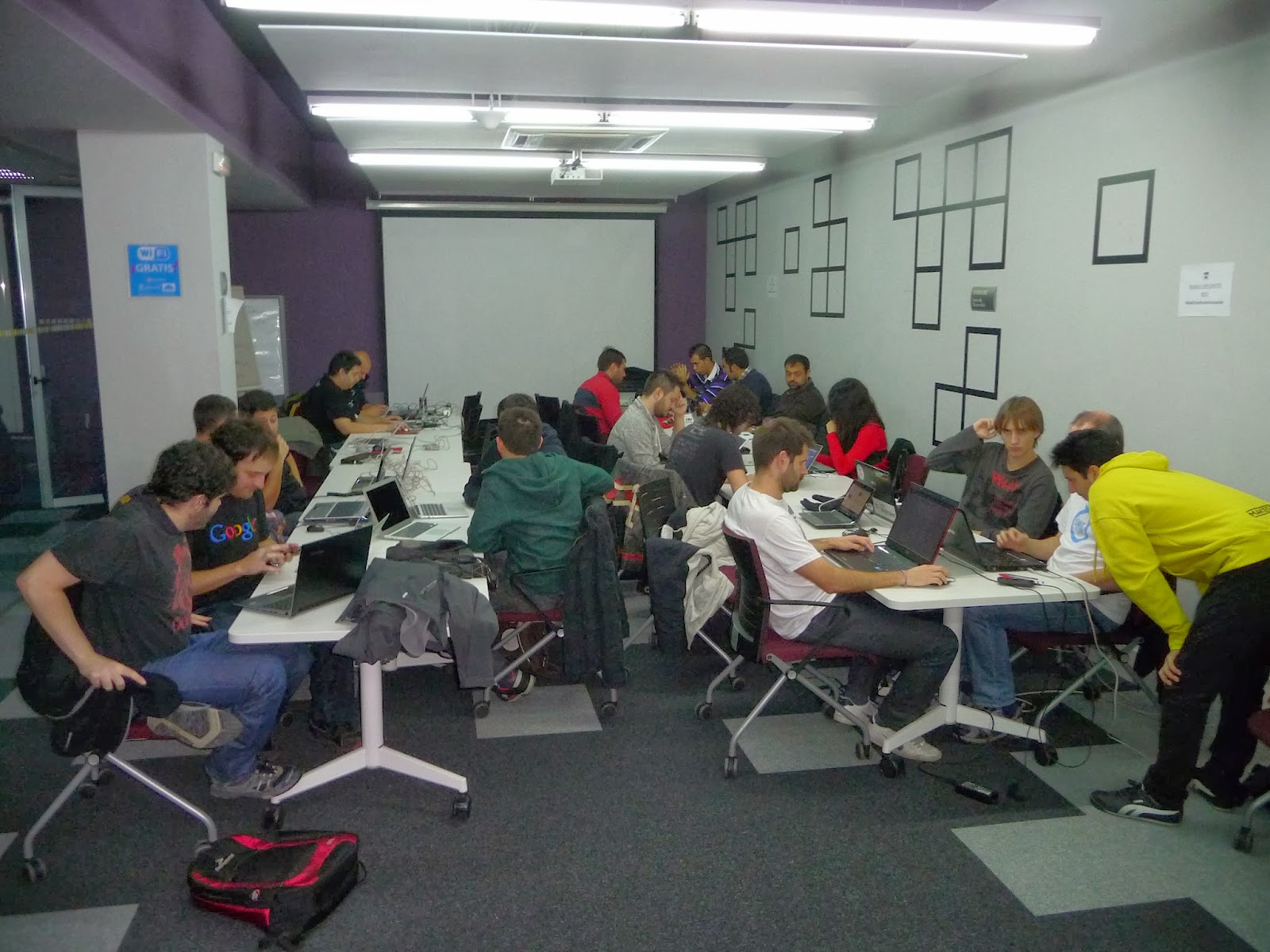 Desde el PRIMER #hackathon de #googleglass que se organiza en #España #madrid #hacktheglass