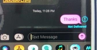 Change color of iMessage text bubble in iOS 11 / iOS 12