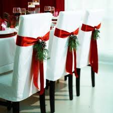 Cadeiras Decoradas Para a Ceia de Natal Cadeiras Decoradas Para a Ceia de Natal