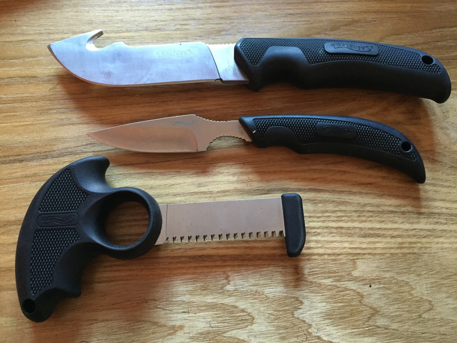 Walther Knife Reviews Including the PRO Range Walther Hunting Knife Set